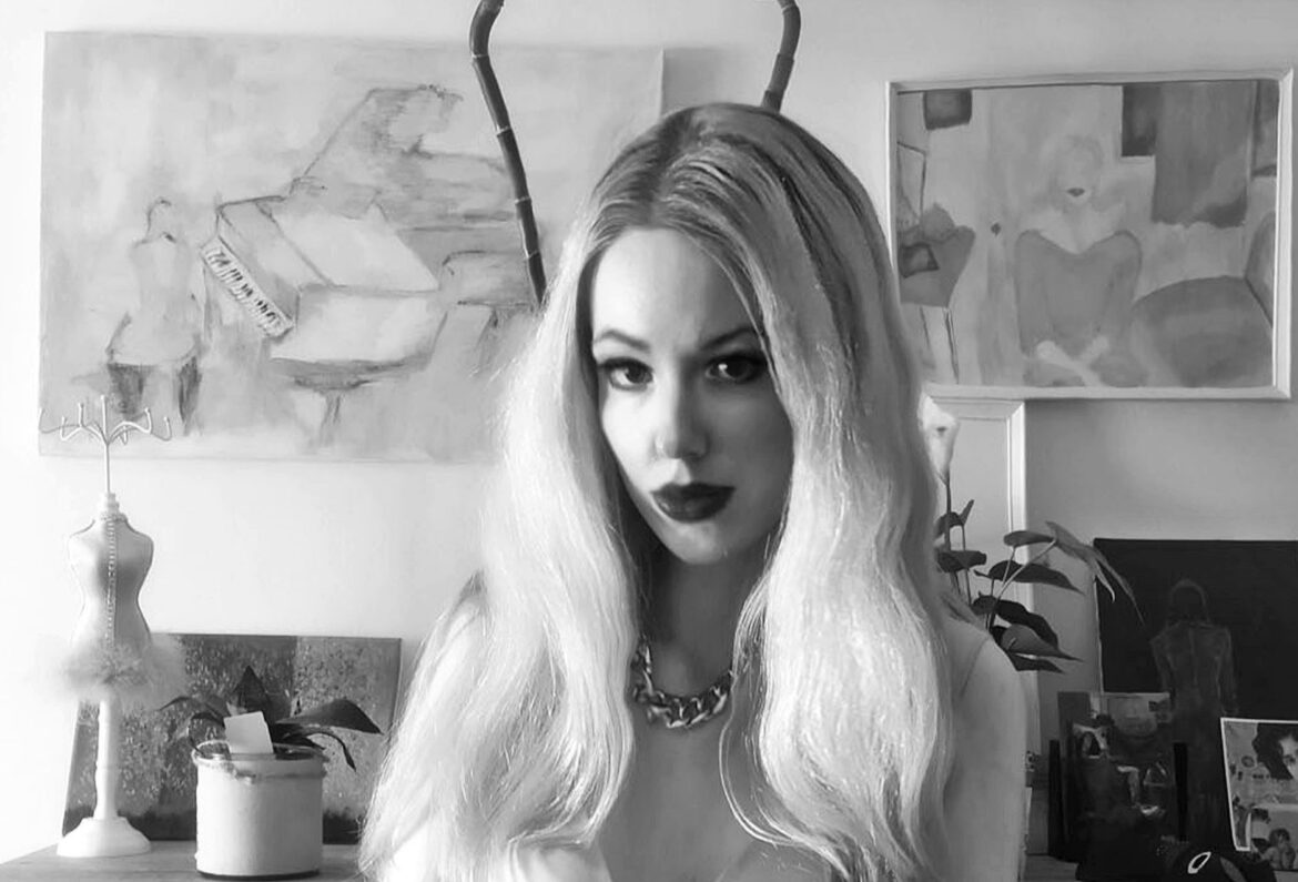 Iva Esterajher: #DoItYourself